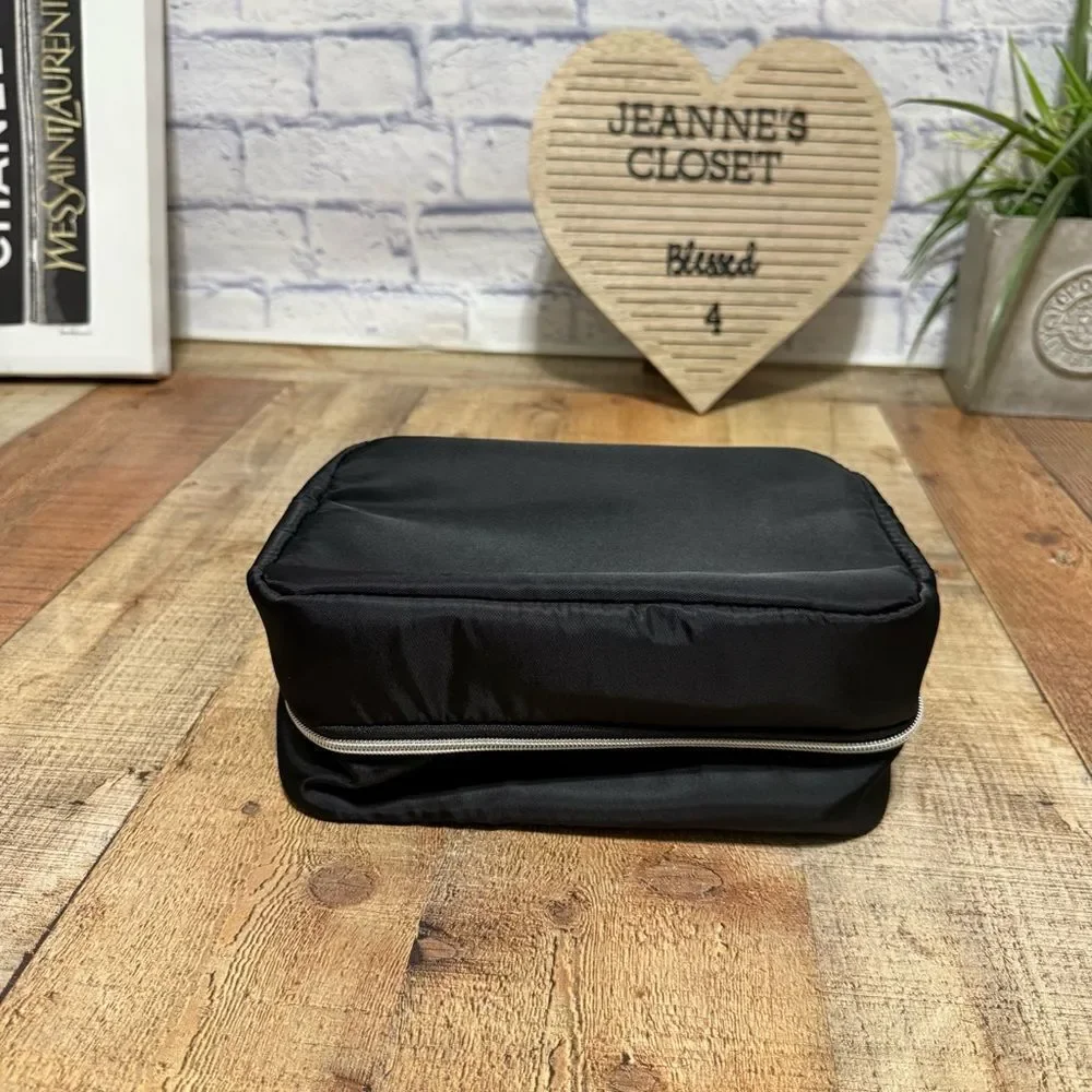 NUDESTIX HANGING COSMETIC CASE, NWT